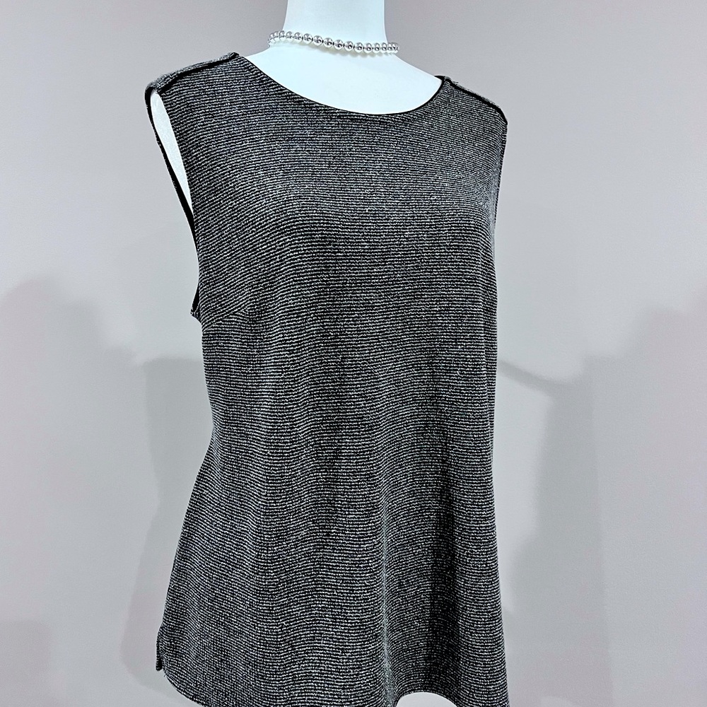 NWT Sleeveless Blouse